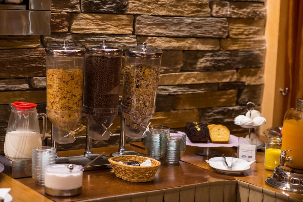 אתונה Anastazia Luxury Suites & Spa מראה חיצוני תמונה