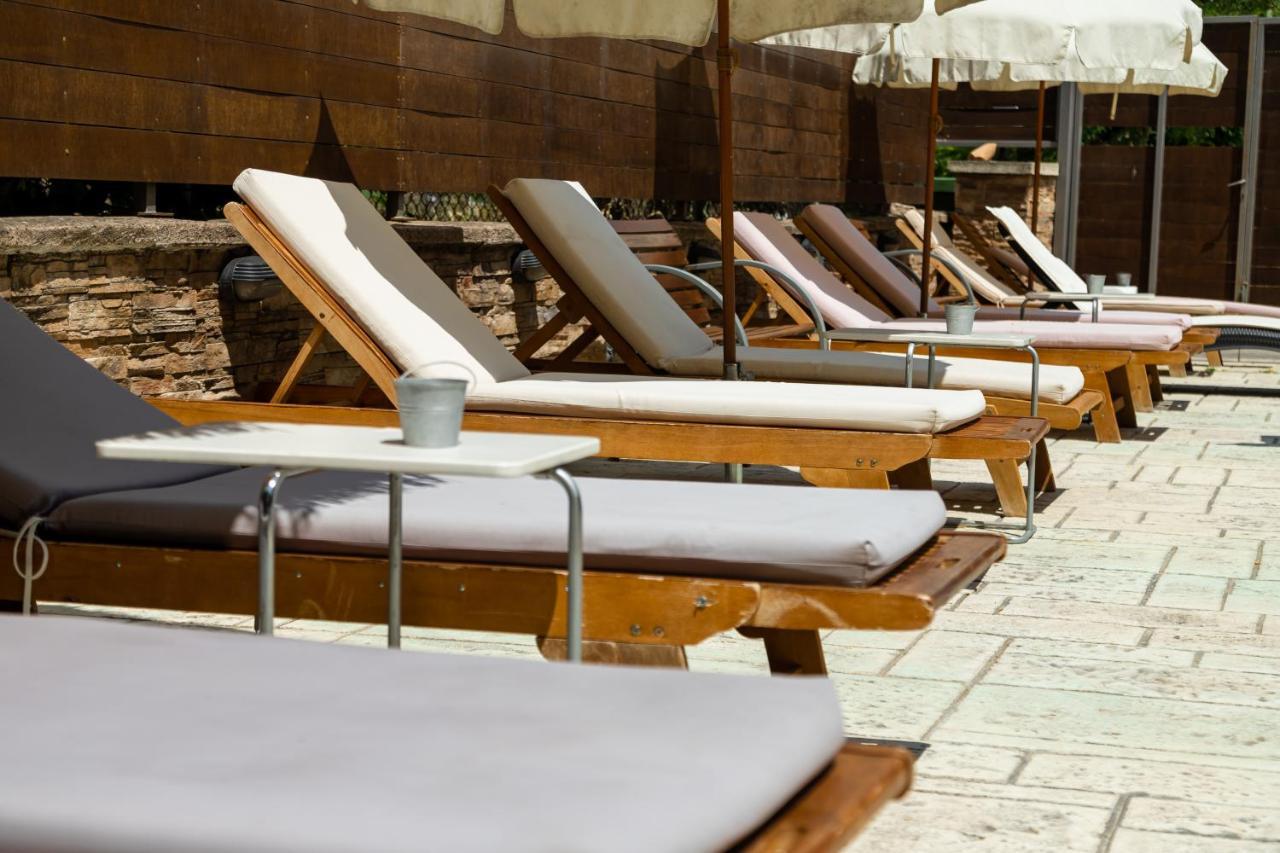 אתונה Anastazia Luxury Suites & Spa מראה חיצוני תמונה
