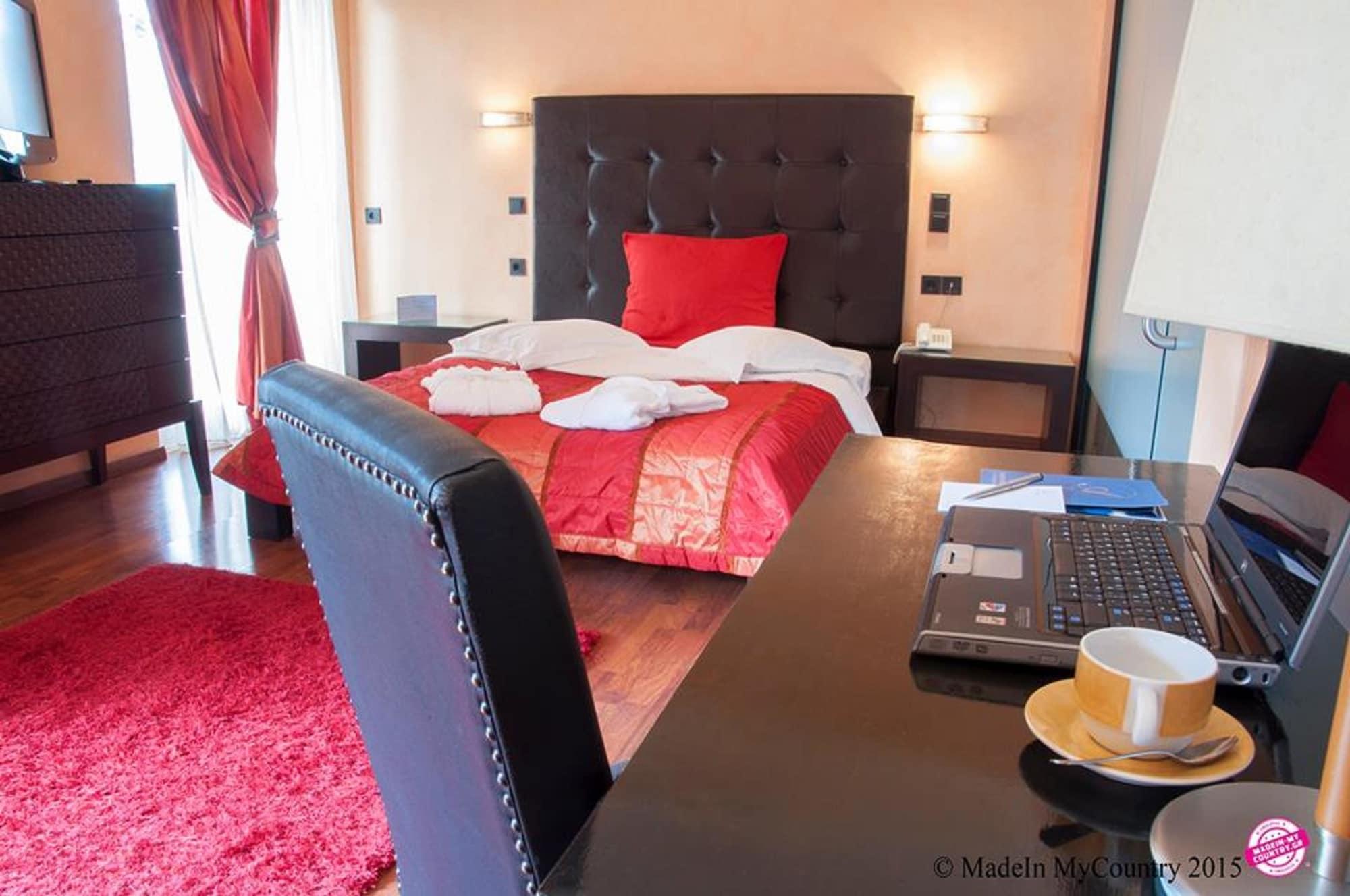 אתונה Anastazia Luxury Suites & Spa מראה חיצוני תמונה
