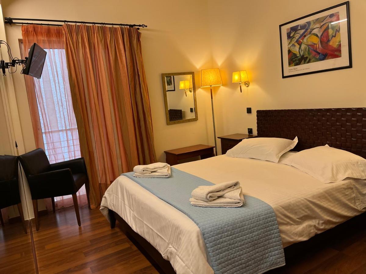 אתונה Anastazia Luxury Suites & Spa מראה חיצוני תמונה