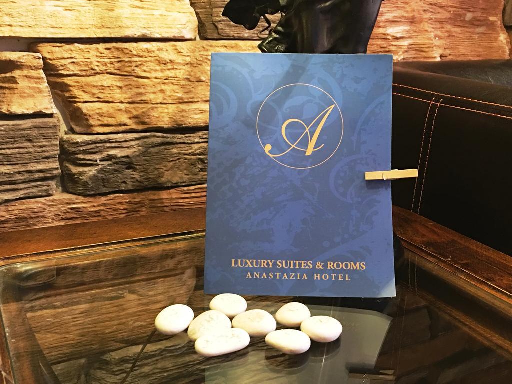 אתונה Anastazia Luxury Suites & Spa מראה חיצוני תמונה