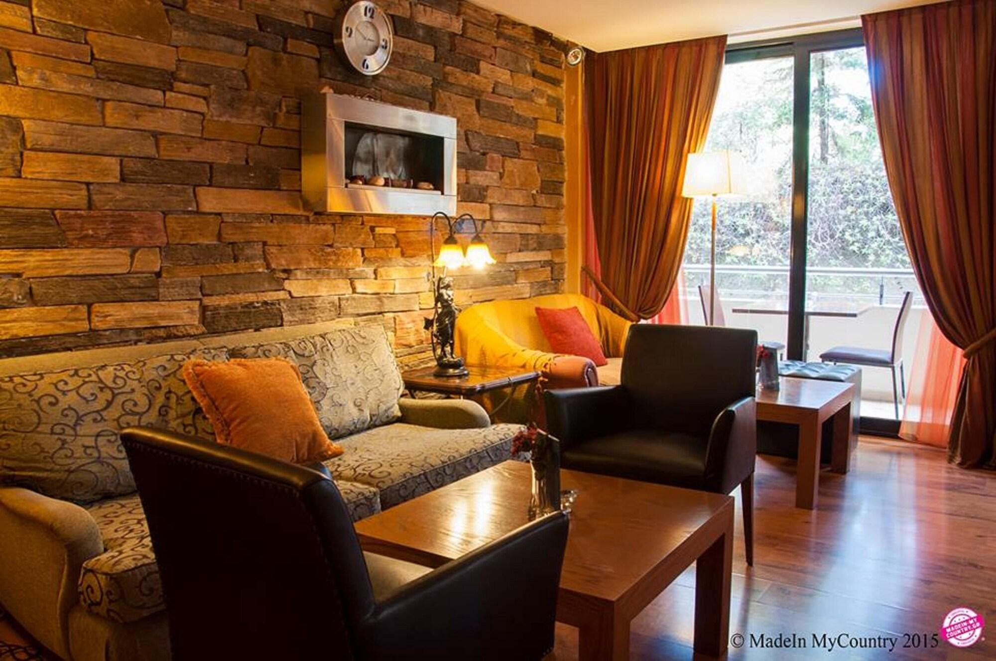 אתונה Anastazia Luxury Suites & Spa מראה חיצוני תמונה