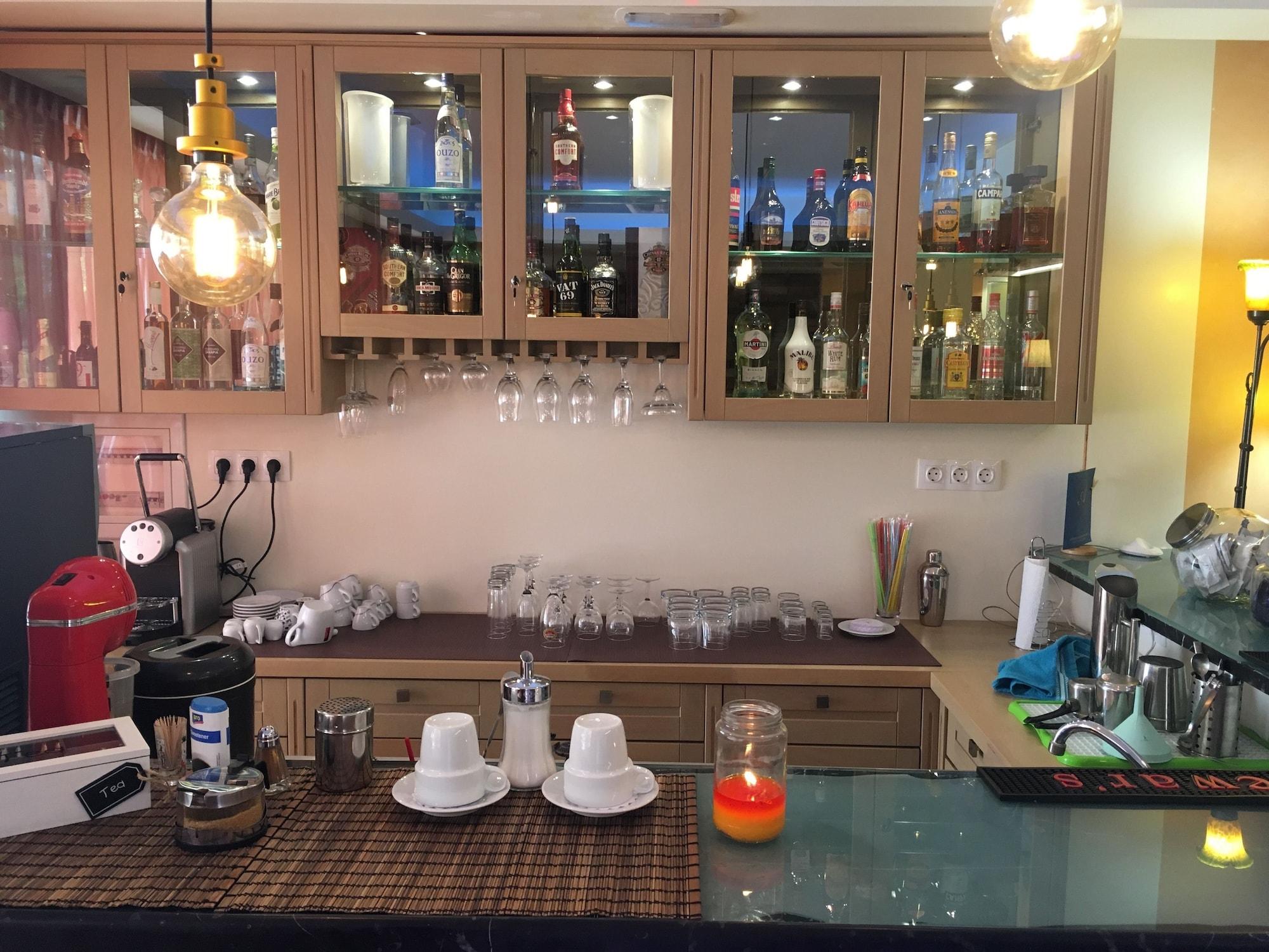 אתונה Anastazia Luxury Suites & Spa מראה חיצוני תמונה