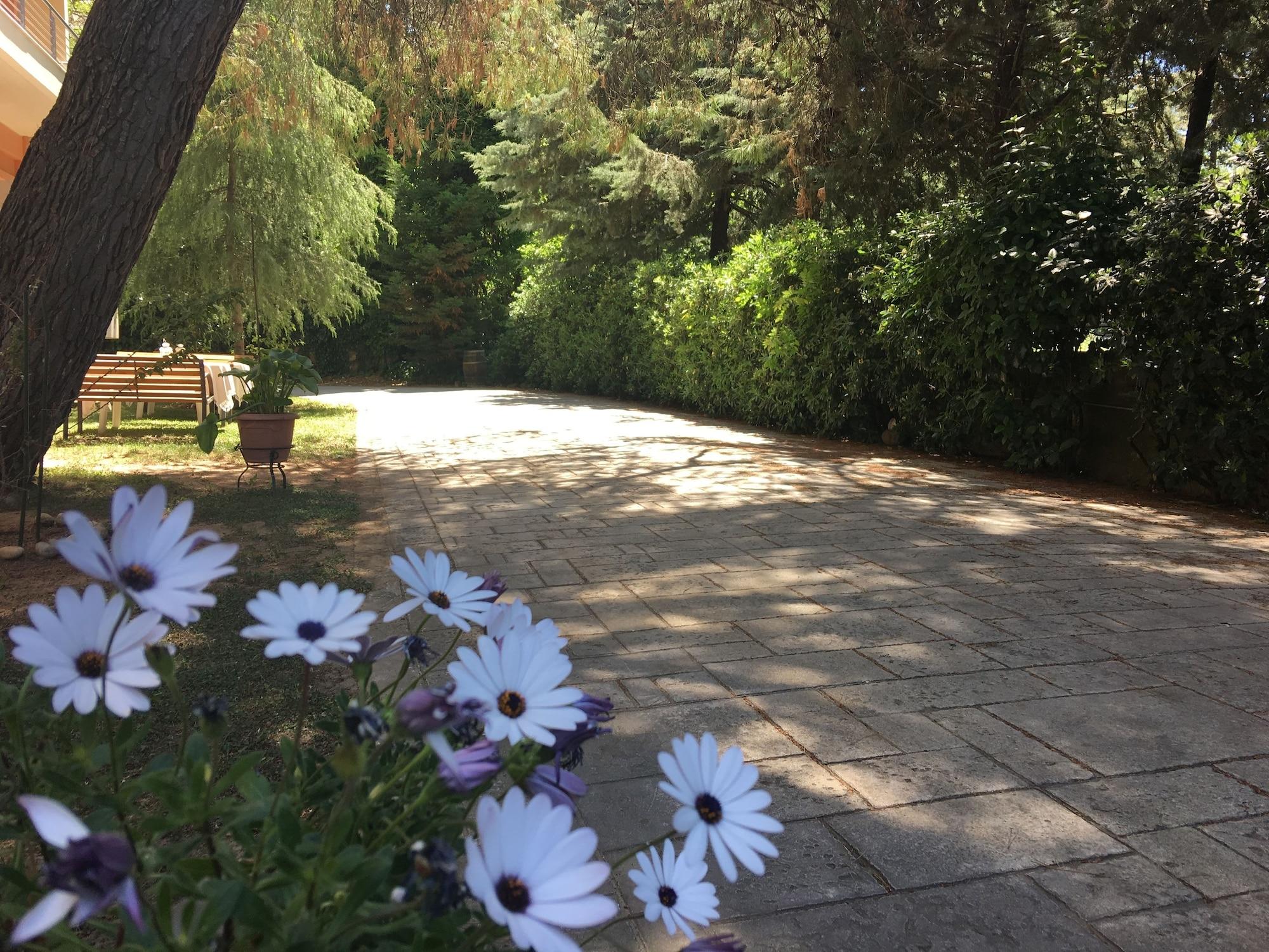 אתונה Anastazia Luxury Suites & Spa מראה חיצוני תמונה